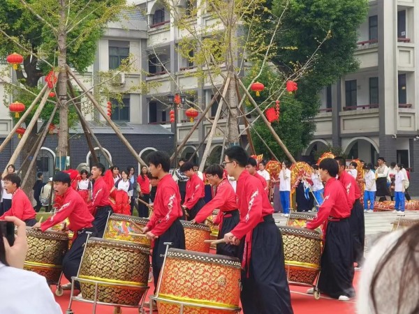 岳陽市江南通信職業(yè)技術(shù)學(xué)校有限公司,岳陽江南學(xué)校,岳陽江南通信學(xué)校,岳陽職業(yè)學(xué)校